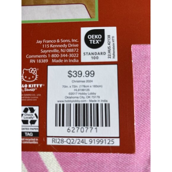 Hello Kitty Christmas Wreath Shower Curtain 70”x72” Gradient 100% Cotton - Picture 7 of 9